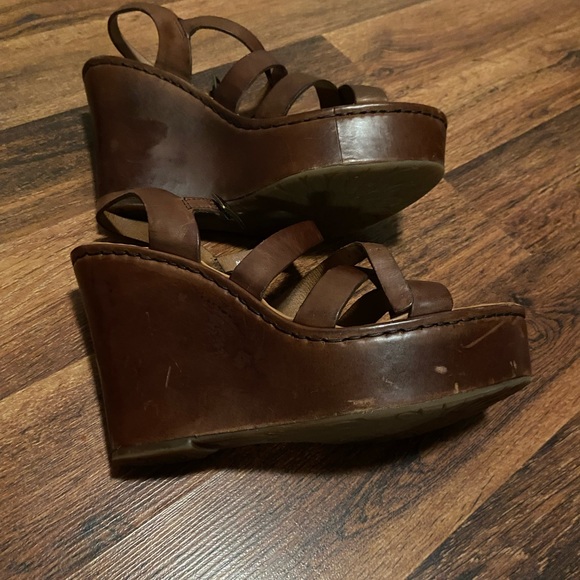 Sandals - Picture 3 of 4